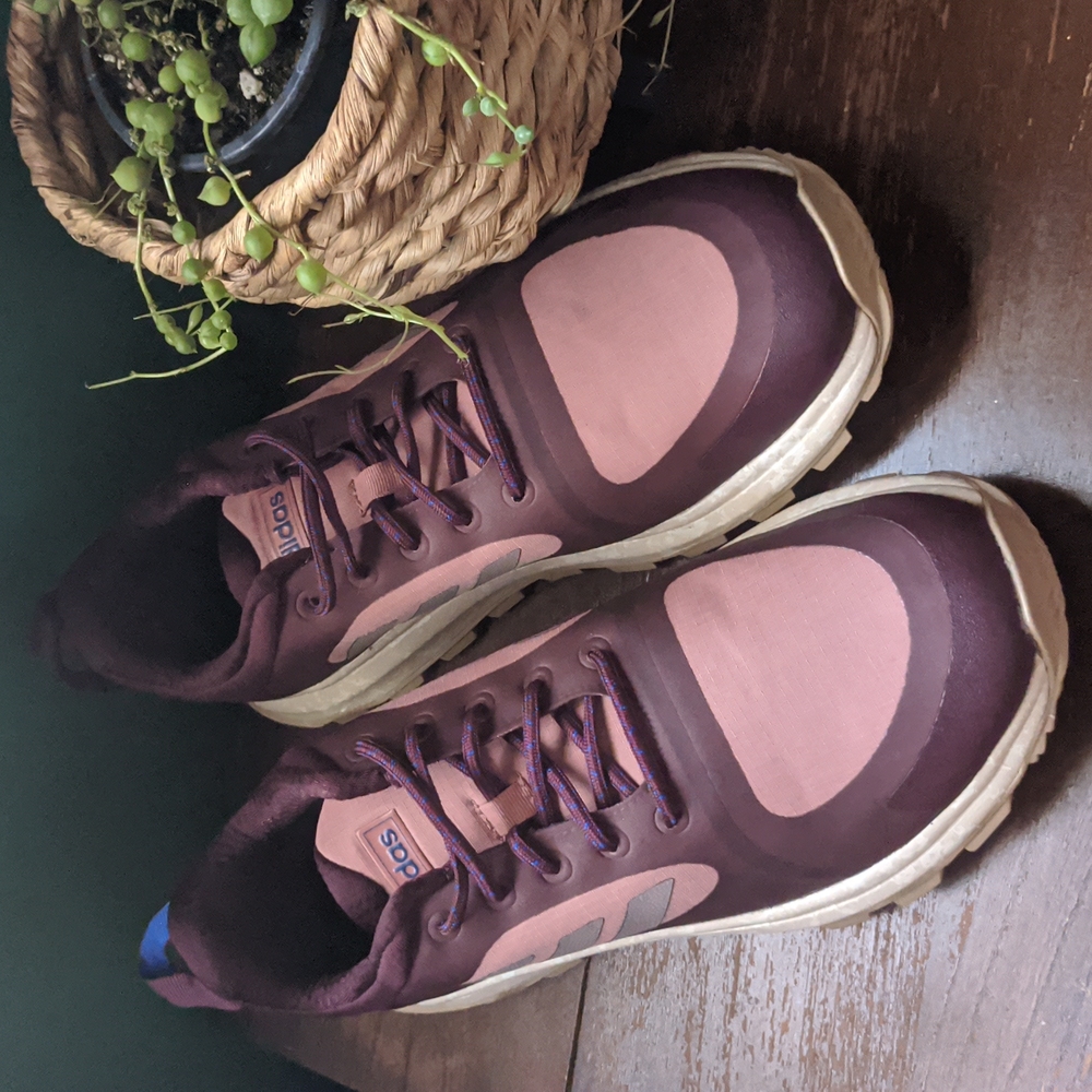 Adidas Traxion shoes with cloudfoam comfort